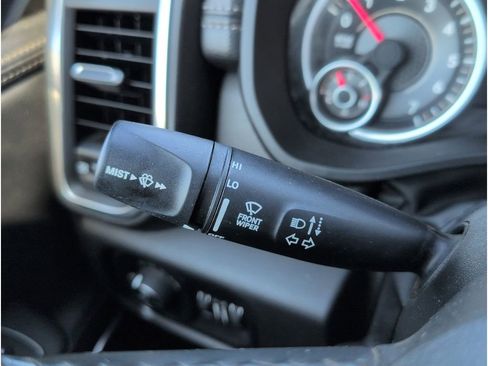Used 2023 RAM 1500 Laramie image 27