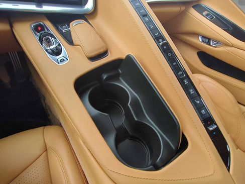 Used 2023 Chevrolet Corvette Z06 image 17