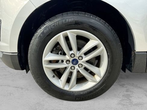 Used 2017 Ford Edge SEL w/ Equipment Group 201A AWD/4WD image 13