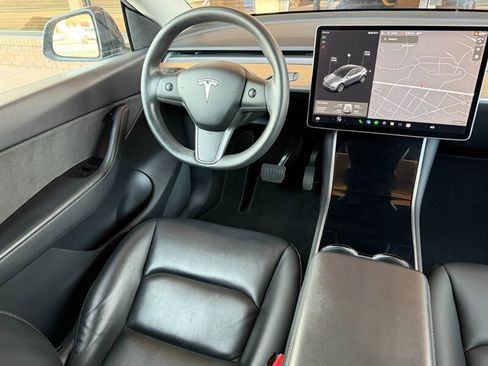 Used 2020 Tesla Model Y Long Range image 17