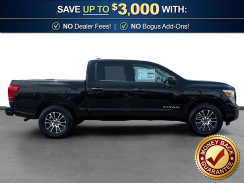 Used 2024 Nissan Titan SV AWD/4WD image 8