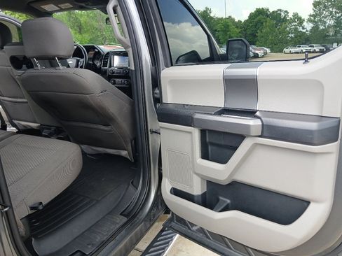 Used 2019 Ford F150 XLT w/ Equipment Group 302A Luxury AWD/4WD image 19