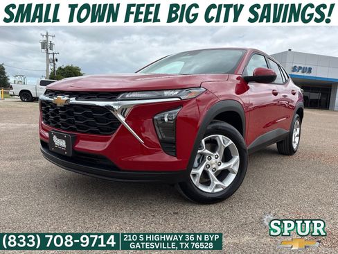 New 2026 Chevrolet Trax LS w/ LS Convenience Package FWD image 1