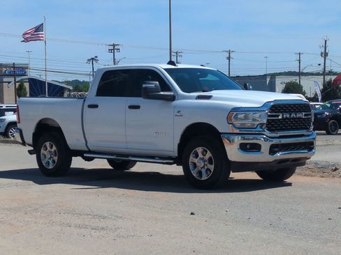 Certified 2024 RAM 2500 Big Horn AWD/4WD image 2