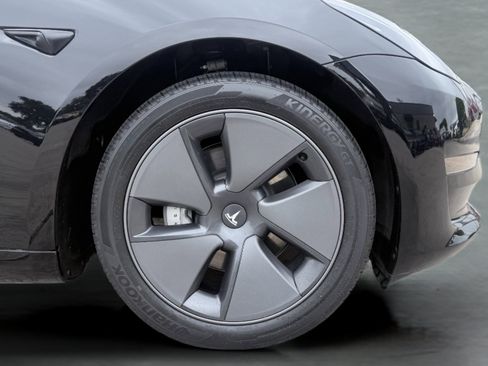 Used 2023 Tesla Model 3 Standard Range RWD image 6