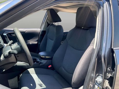 Used 2021 Toyota RAV4 XLE w/ Convenience Package AWD/4WD image 8