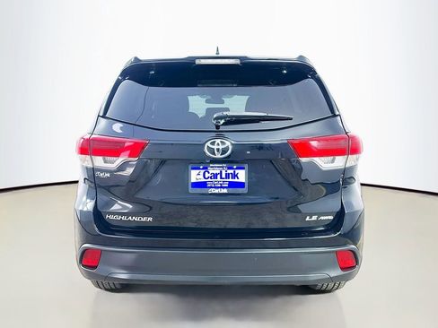 Used 2019 Toyota Highlander Plus AWD/4WD image 7