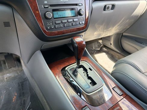 Used 2005 Acura MDX Touring AWD/4WD image 16
