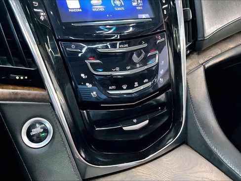Used 2015 Cadillac Escalade Premium AWD/4WD image 15