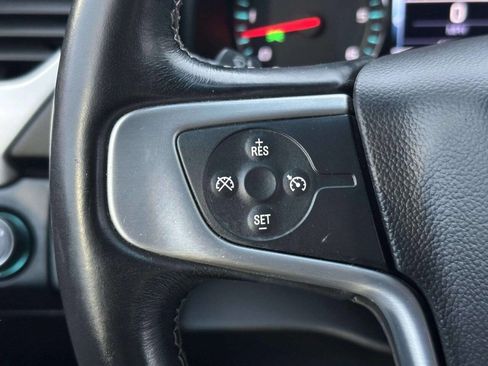 Used 2017 GMC Yukon SLE w/ SLE Value Package image 34