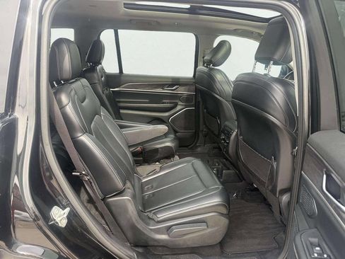 Used 2021 Jeep Grand Cherokee L Limited AWD/4WD image 13