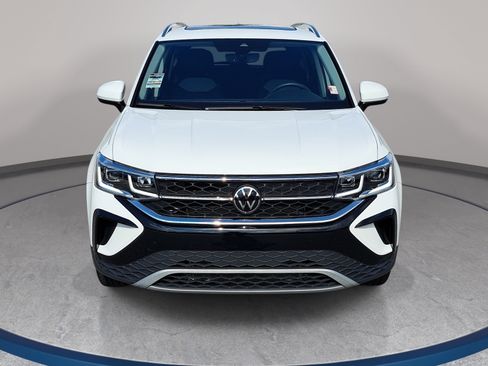 Certified 2023 Volkswagen Taos SEL AWD/4WD image 2