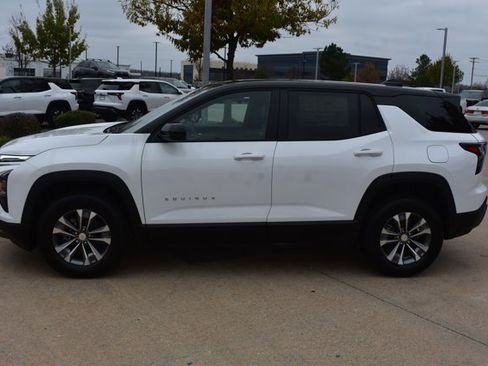 New 2026 Chevrolet Equinox LT w/ Convenience Package II image 9