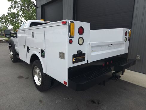 Used 2015 Ford F550 4x4 Regular Cab Super Duty w/ Power Equipment Group image 3