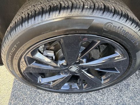 Certified 2025 Buick Envision Sport Touring image 40