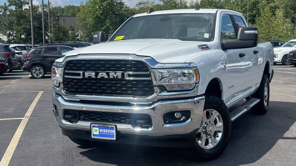 Used 2024 RAM 2500 Big Horn AWD/4WD image 1