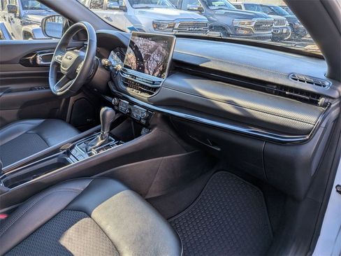 Certified 2022 Jeep Compass Altitude w/ Sun and Sound Group image 25