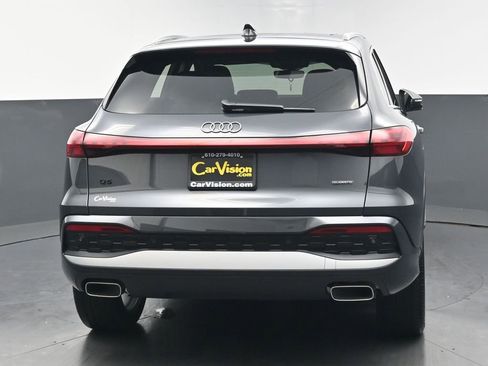 Used 2025 Audi Q5 Premium Plus w/ Premium Plus AWD/4WD image 4