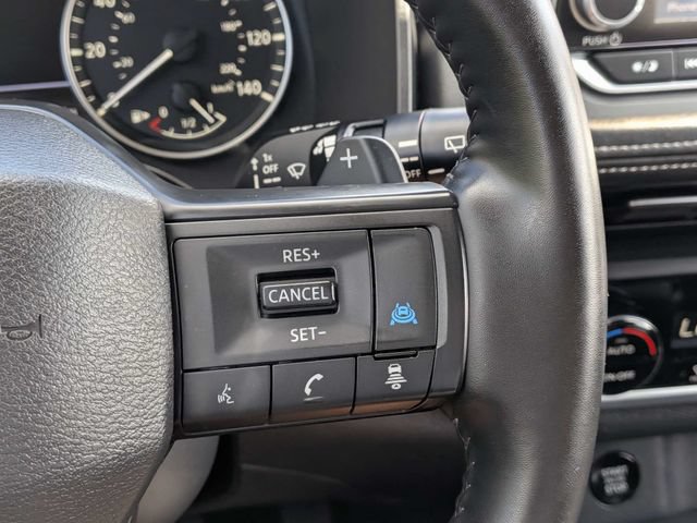 Used 2025 Nissan Rogue SV AWD/4WD image 26