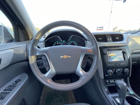 Used 2014 Chevrolet Traverse LT w/ All-Star Edition FWD image 16