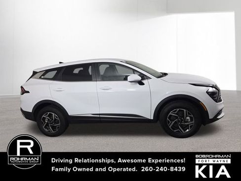 Certified 2025 Kia Sportage LX image 5