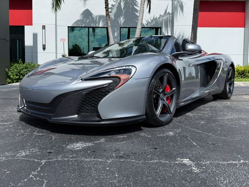 Used 2015 McLaren 650S Spider RWD image 8