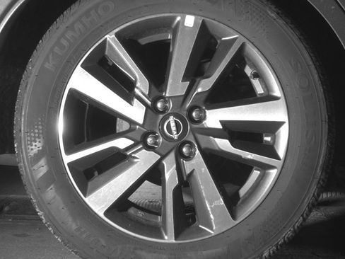 Used 2025 Nissan Versa SV image 15