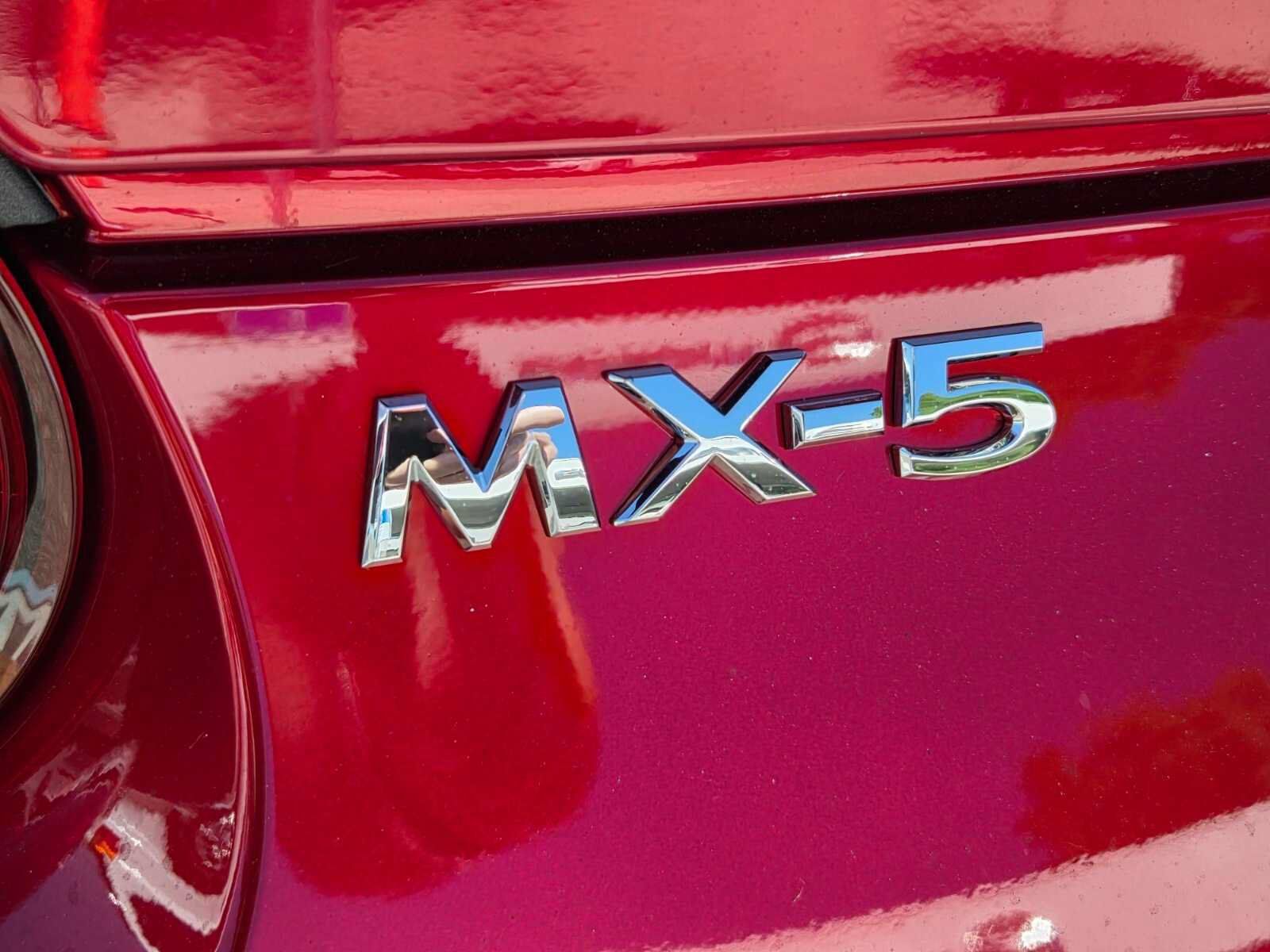 New 2026 MAZDA MX-5 Miata Sport w/ Interior Package RWD image 11