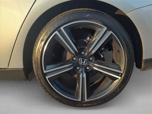 Used 2025 Honda Accord Sport image 6