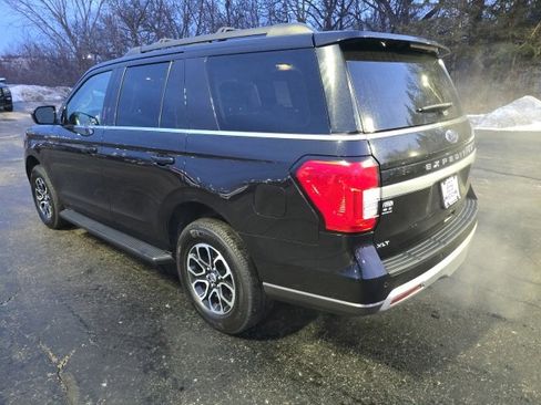 Certified 2024 Ford Expedition XLT image 17