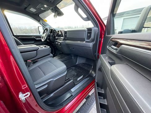 Used 2024 GMC Sierra 2500 SLE w/ SLE Value Package; image 28