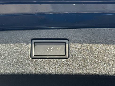 New 2026 Volkswagen Tiguan SE R-Line image 20