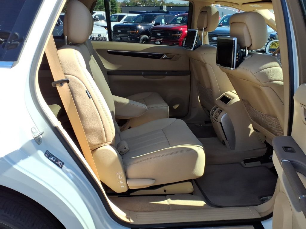 Used 2010 Mercedes-Benz R 350 4MATIC image 12