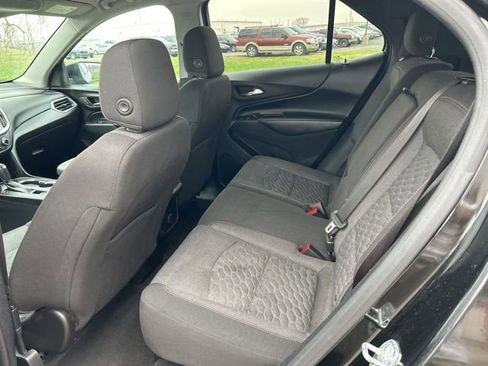 Used 2018 Chevrolet Equinox LT image 31