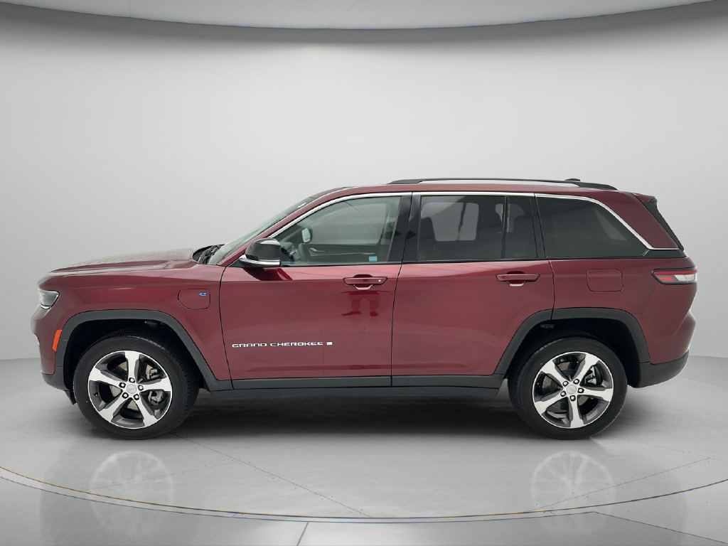 Used 2023 Jeep Grand Cherokee 4WD 4xe image 8