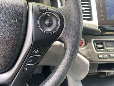 Used 2017 Honda Pilot EX image 15