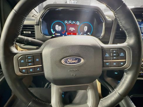 Used 2022 Ford F150 Lariat RWD image 18