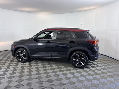 Used 2023 Chevrolet TrailBlazer RS FWD image 8