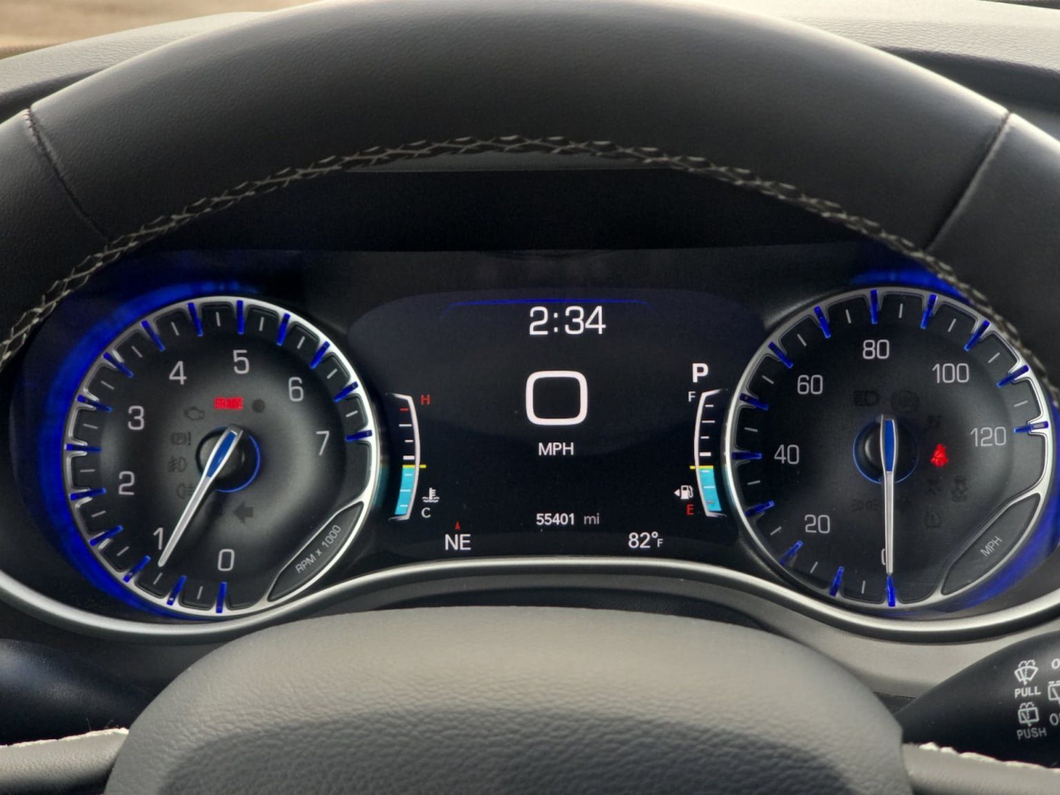 Used 2025 Chrysler Pacifica Select FWD image 14