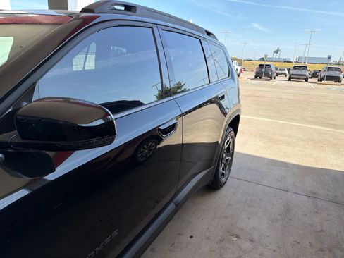 Used 2026 Jeep Cherokee Limited AWD/4WD image 4