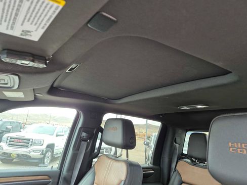 Used 2024 Chevrolet Silverado 3500 High Country w/ Technology Package image 21