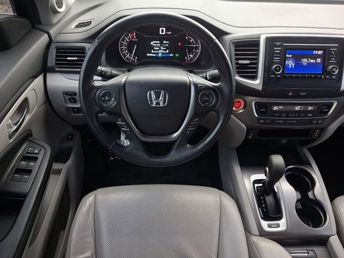 Used 2017 Honda Ridgeline RTL image 11