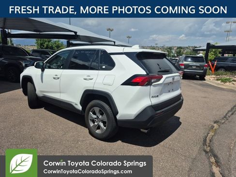 Used 2025 Toyota RAV4 XLE AWD/4WD image 6