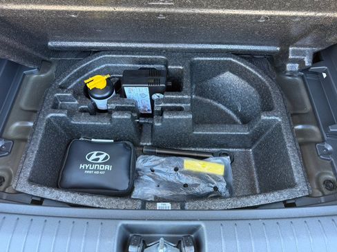Used 2023 Hyundai Kona Limited FWD image 47