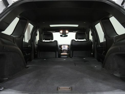 Used 2020 Jeep Grand Cherokee Altitude image 26