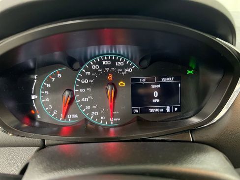 Used 2020 Chevrolet Trax LT FWD image 12