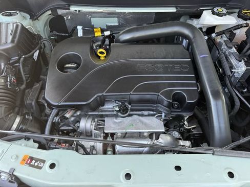 Used 2025 Chevrolet Equinox ACTIV w/ Safety and Technology Package FWD image 35
