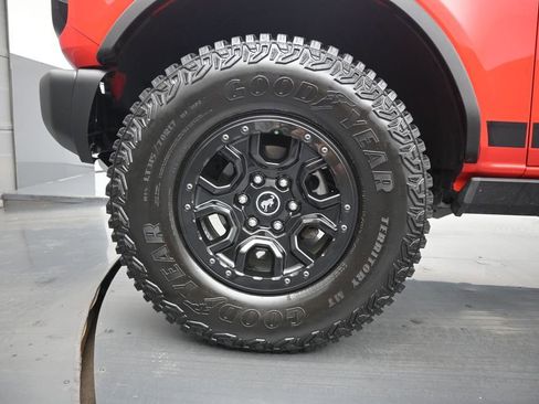 Certified 2023 Ford Bronco Wildtrak AWD/4WD image 25