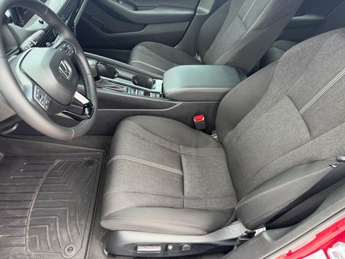 Used 2025 Honda Accord Sport image 17