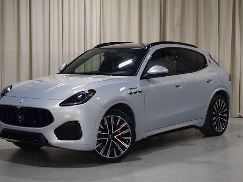 Certified 2024 Maserati Grecale Modena image 1